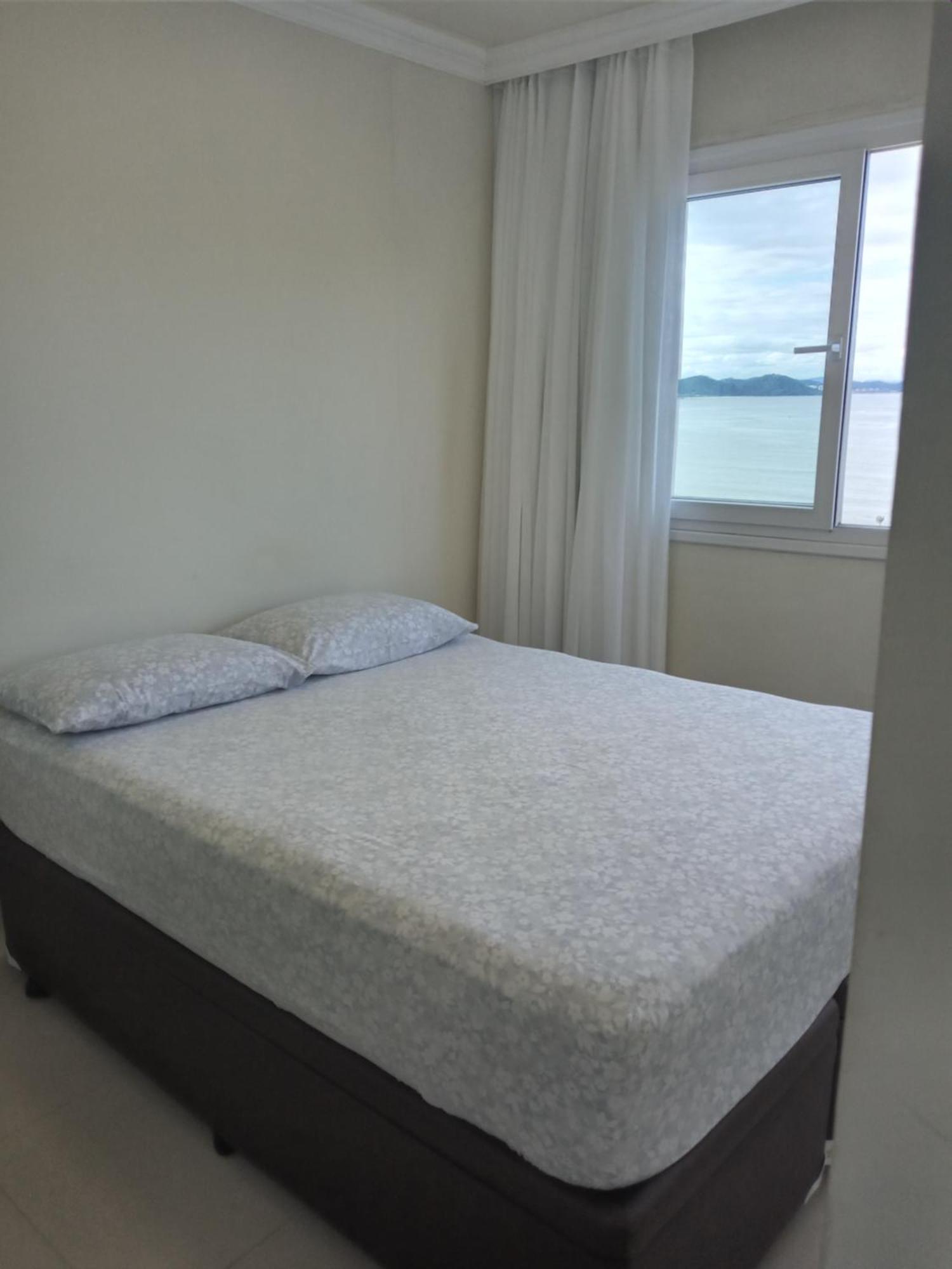 Apartamento Frente Ao Mar *