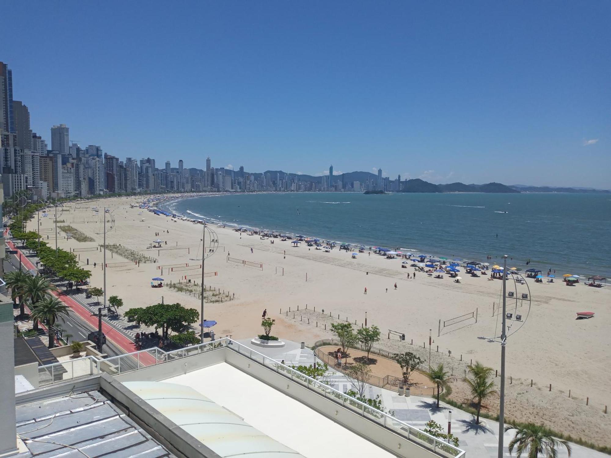 Frente Ao Mar *
